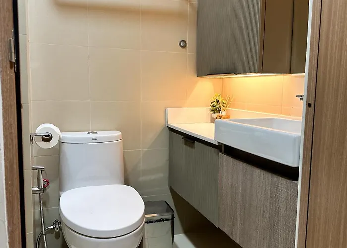 Cozy And Aesthetic At Shore 3 In Moa, Pasay * Manila